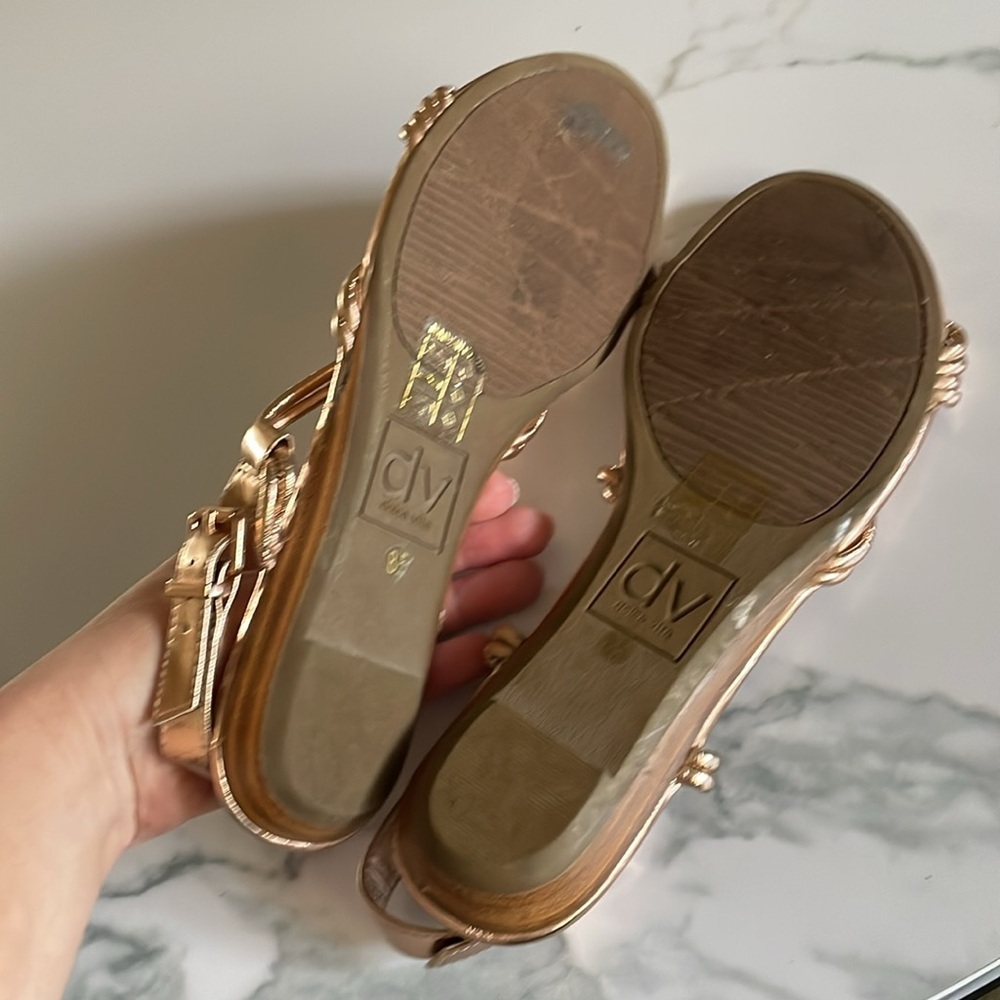 Elegant Gold Sandals - Picture 2 of 6